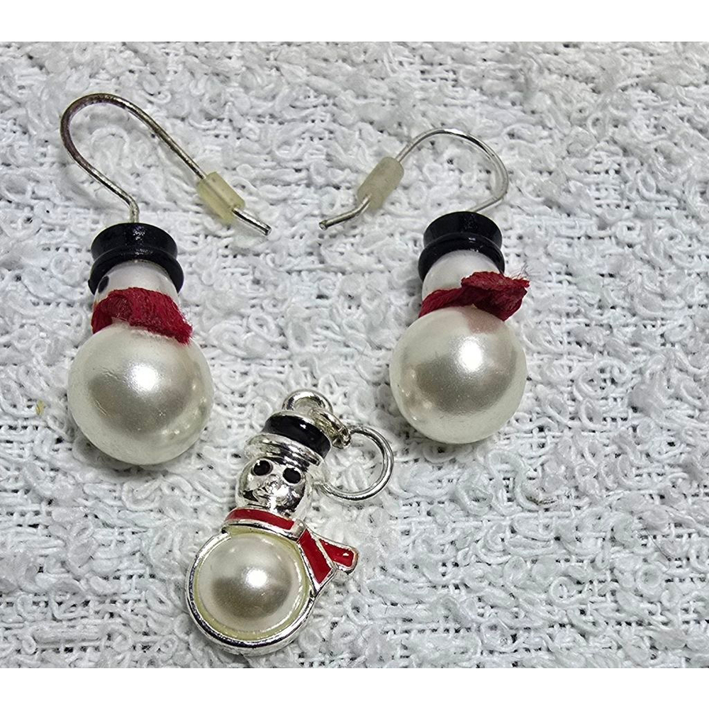 Women's Unbranded Snowman Pearl Drop Earrings One Size White Red